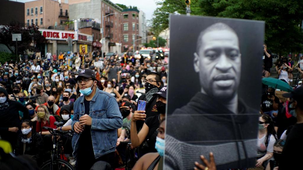 Masiva protesta en Nueva York por la muerte de George Floyd.