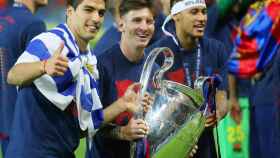 Suárez, Messi y Neymar celebrando la Champions que ganó el Barça en 2015