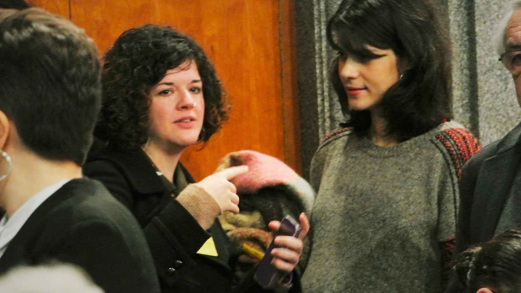Sofía Castañón e Isa Serra, en la toma de posesión de los cargos del Ministerio de Igualdad.