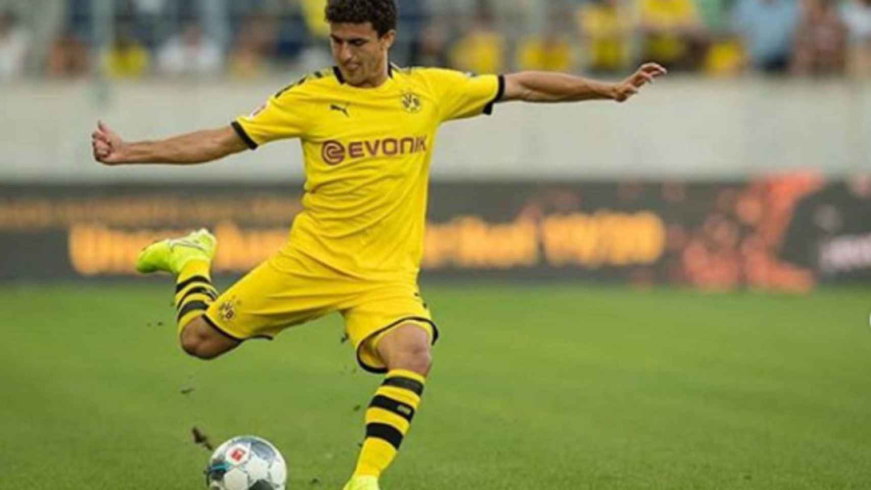 Jaume Mateu Morey, durante su debut con el Borussia Dortmund