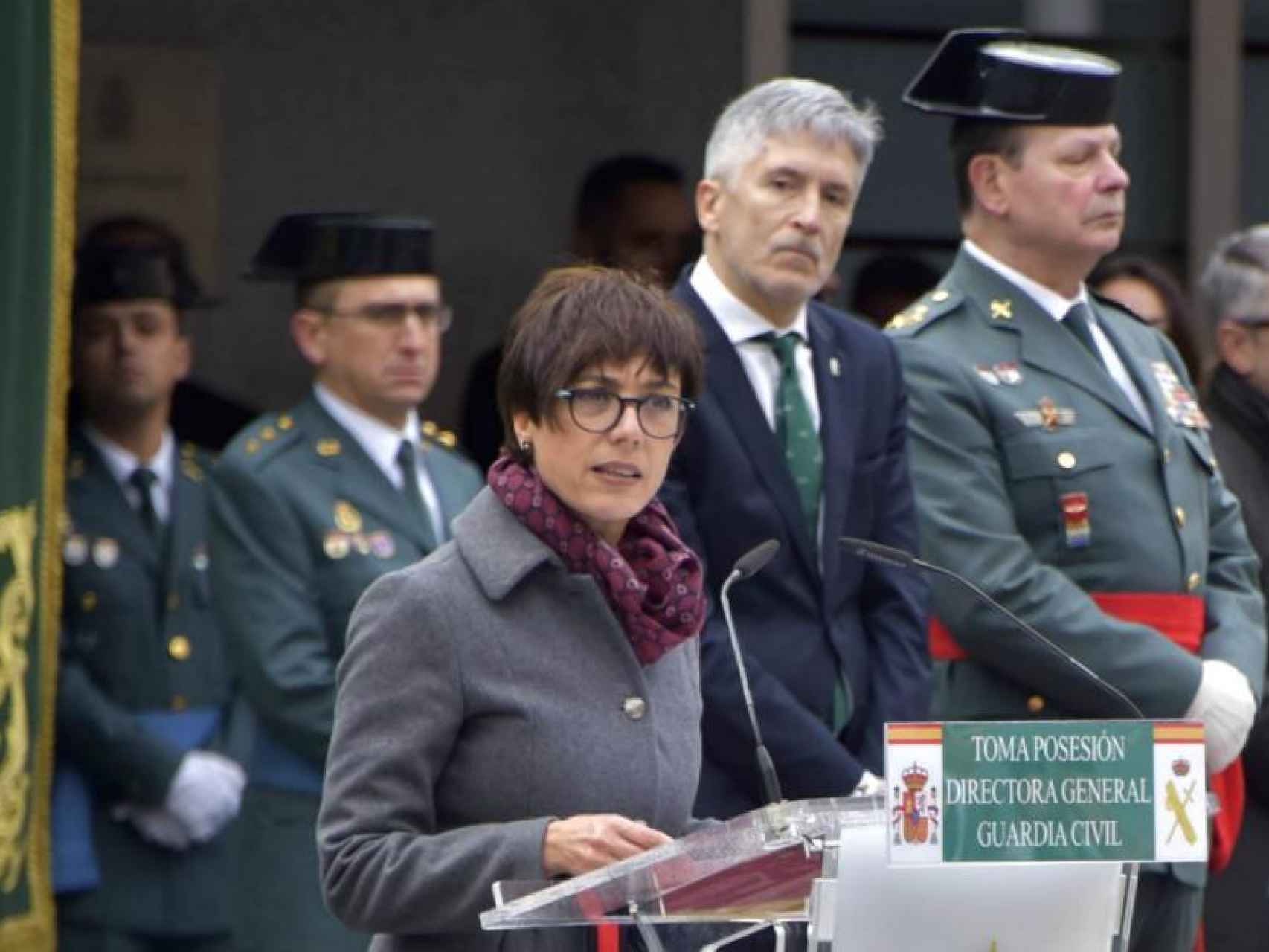 María Gámez, directora de la Guardia Civil, en su toma de posesión. Al fondo, el ministro del Interior, Fernando Grande-Marlaska.