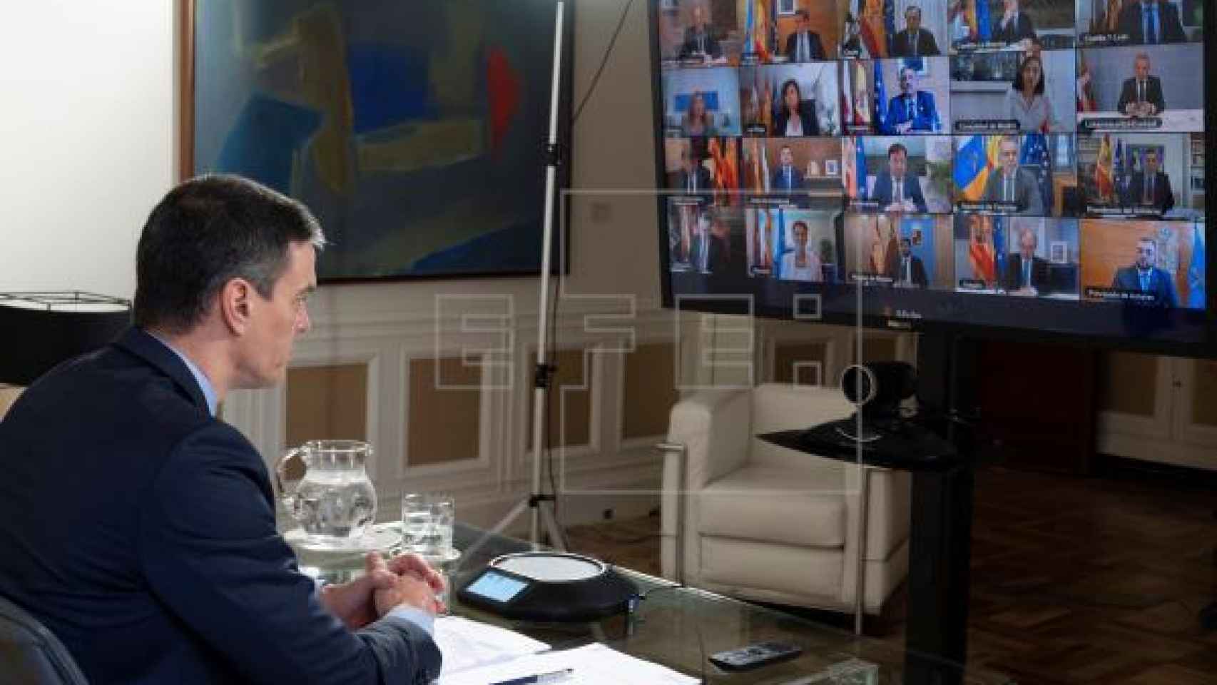 El presidente del Gobierno, Pedro Sánchez, en videoconferencia de presidentes.