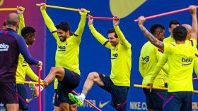 Messi se entrena con el grupo del Barcelona