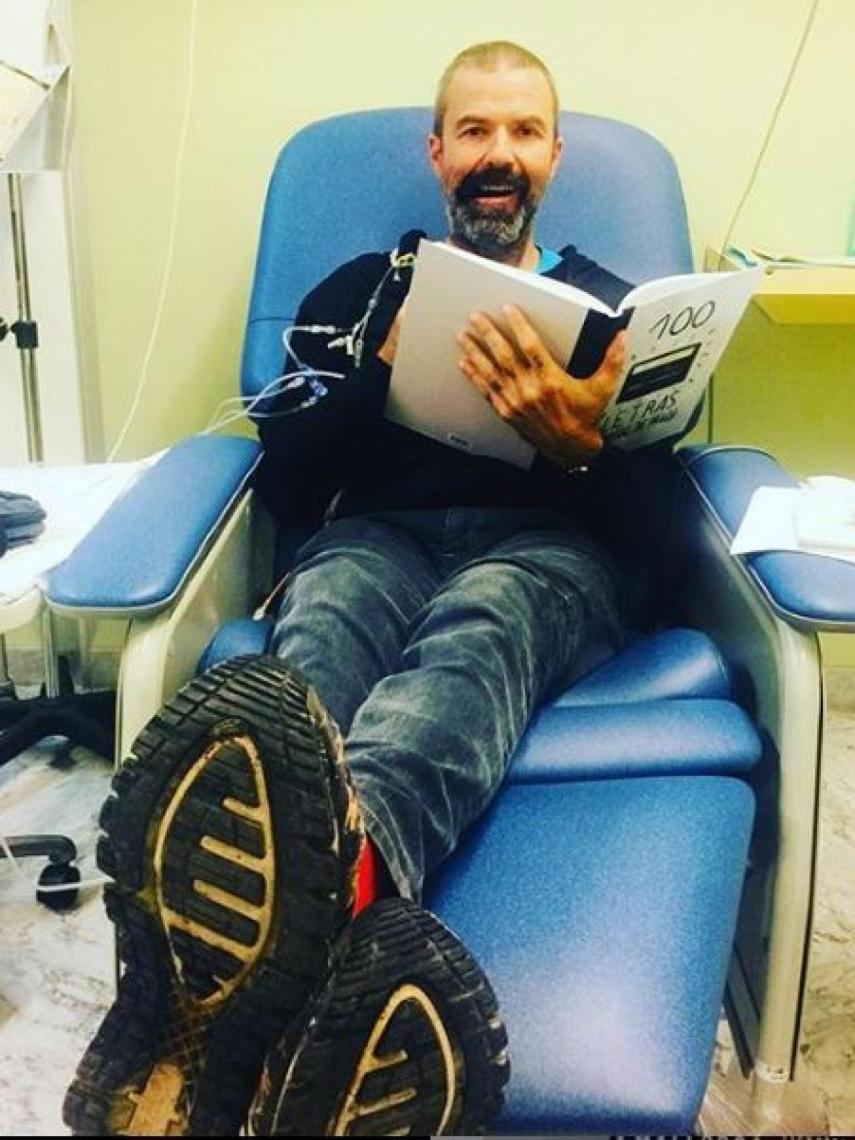 Pau Donés, en una de sus sesiones de quimioterapia.