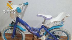 Una imagen de la bicicleta infantil recuperada por la Guardia Civil en Albacete