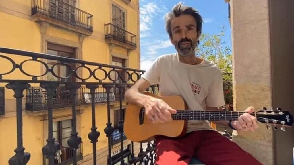 Pau, en su piso de Barcelona, en pleno paseo de Gracia.