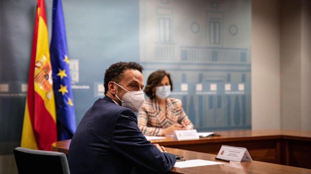 Edmundo Bal y Carmen Calvo en una reunión celebrada en Moncloa.