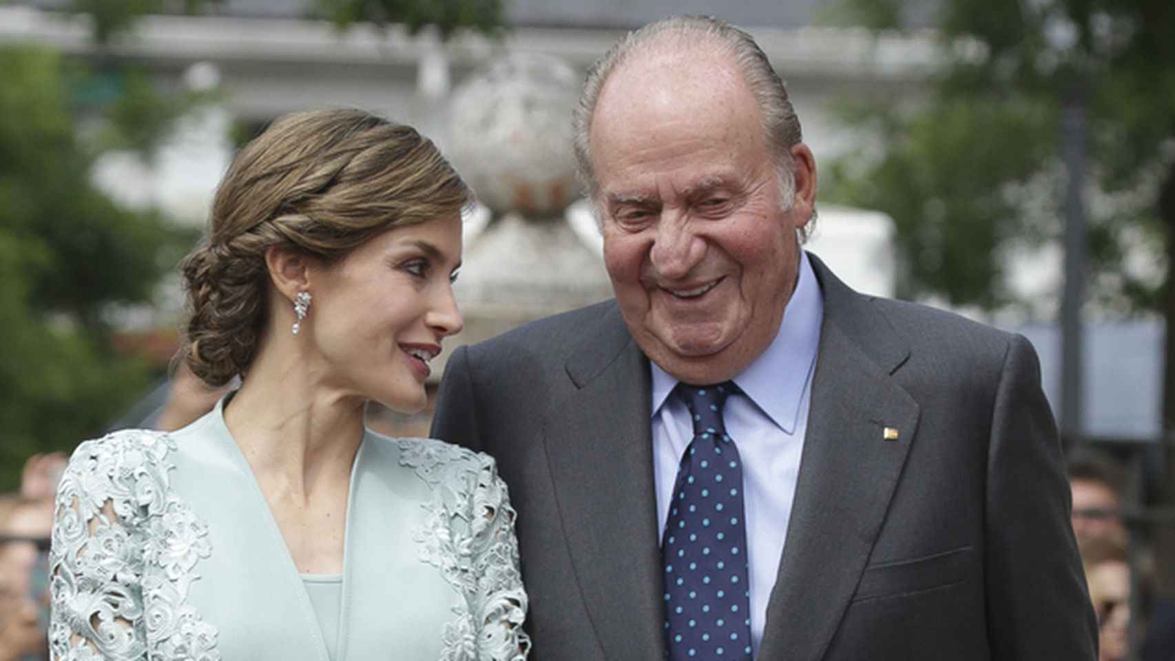 Letizia y Juan Carlos en la primera comunión de la infanta Sofía.