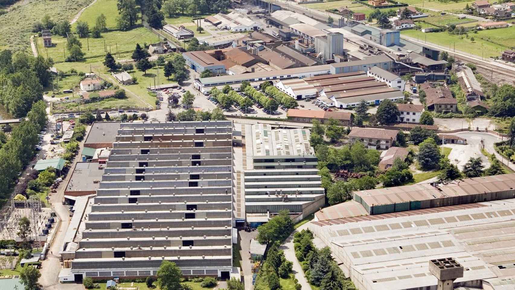 Foto aérea de la planta de Nissan en Cantabria.