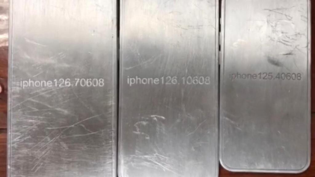 Maquetas CAD de los iPhone 12.