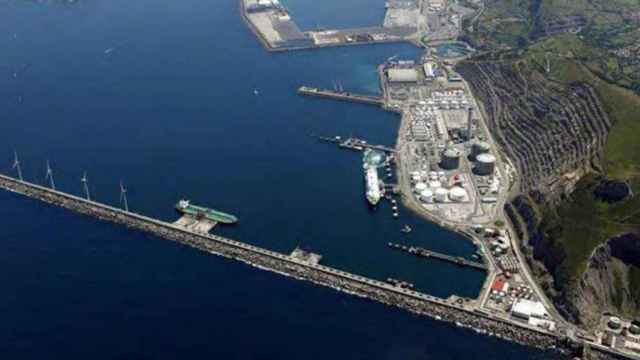 Imagen de la terminal Marítima de Punta Lucero en Bilbao, donde se encuentra la refinería de Petronor.