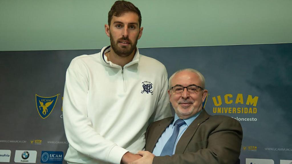 El presidente de la gestora de VOX, José Ángel Antelo, ha defendido públicamente al presidente de la UCAM,