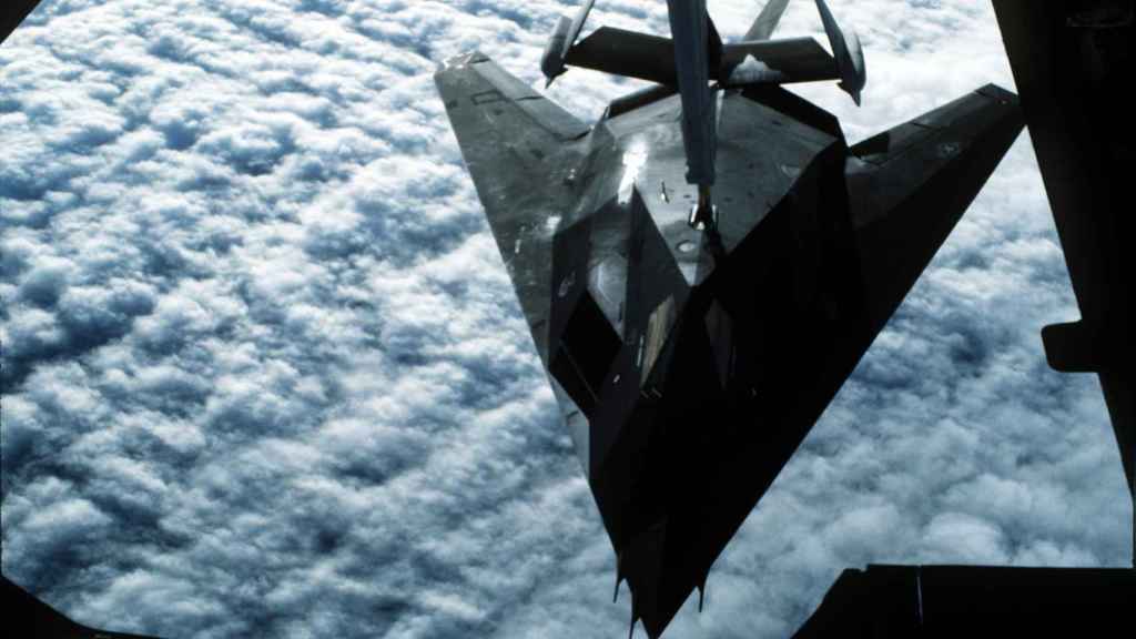 F-117 en reabastecimiento