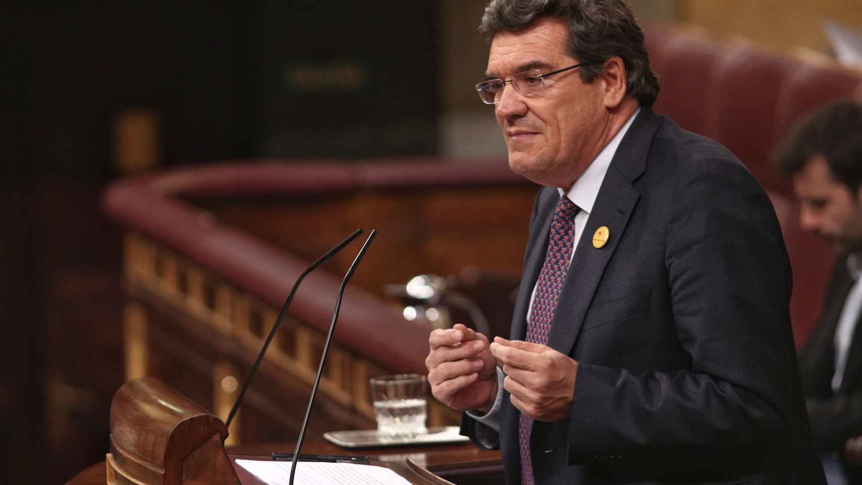 José Luis Escrivá, ministro de Migraciones, Seguridad Social e Inclusión, durante una comparecencia en el Congreso.
