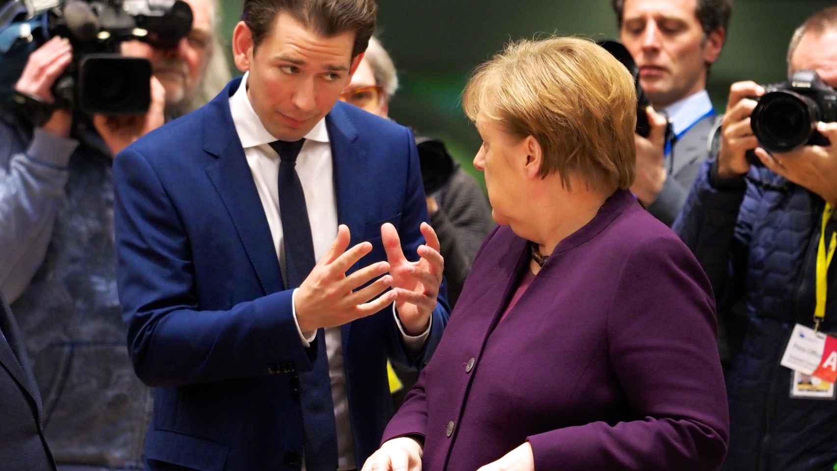 Sebastian Kurz y Angela Merkel, durante una cumbre de la UE antes del Covid
