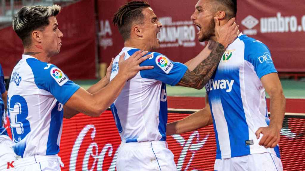 Óscar Rodríguez celebra su gol de falta al Mallorca