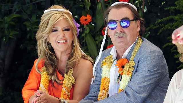 Lydia Lozano y su marido Charly durante la celebración de sus bodas de plata en 2015.