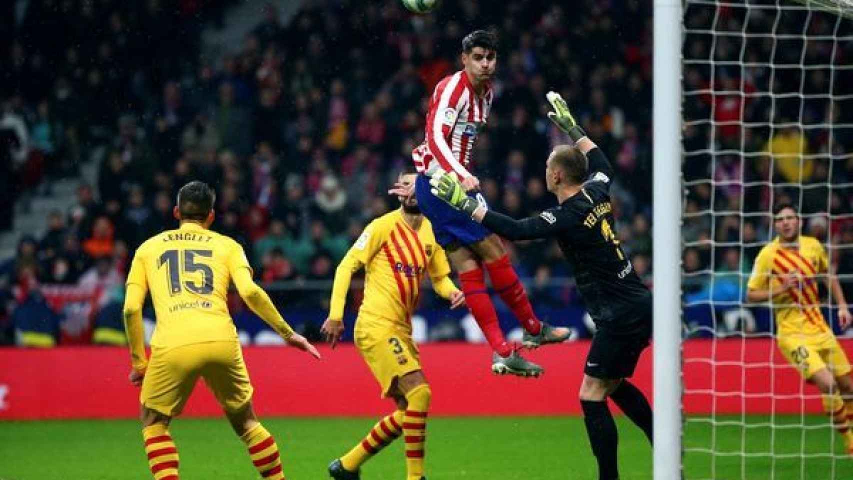 Morata, contra el Barcelona en un partido de Liga