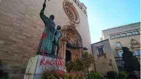 Racista: la pintada vandálica a la estatua de del misionero fray Junípero Serra en Palma