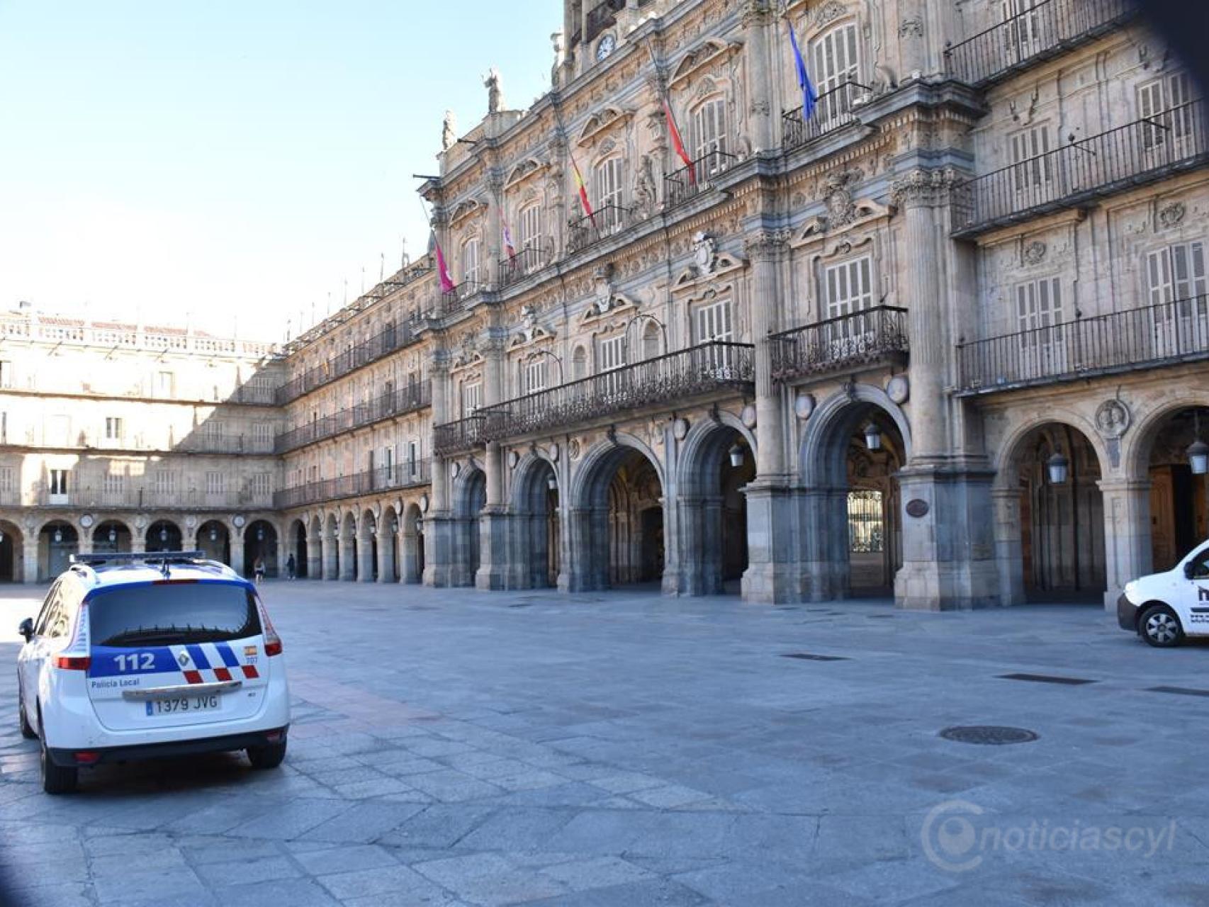 Policía local plaza mayor salamanca (Copy)