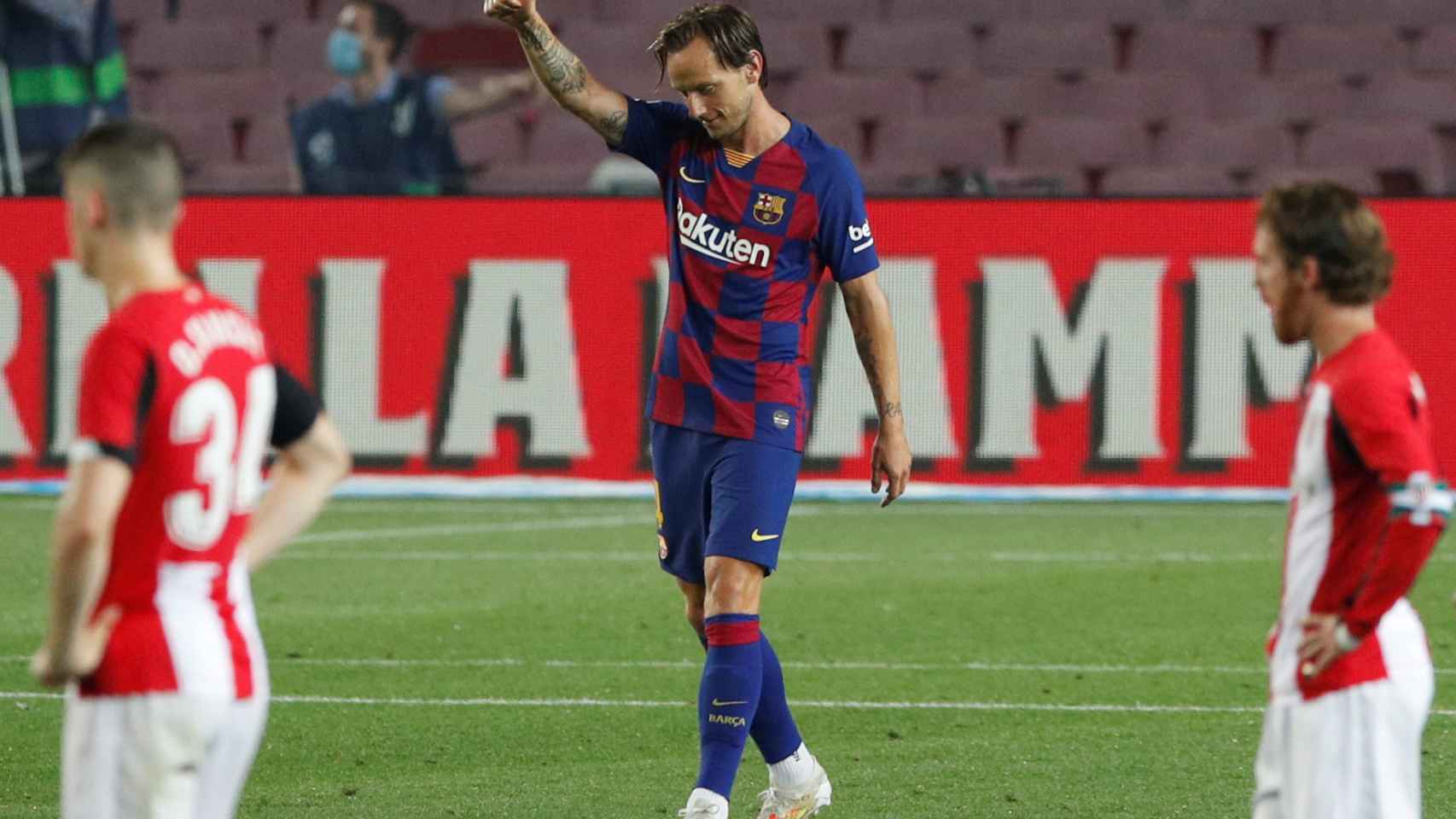 Ivan Rakitic celebra su gol con el Barcelona ante el Athletic