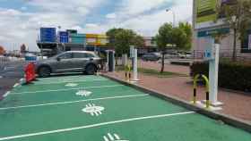 Puntos de recarga para coches eléctricos en Mercamadrid.