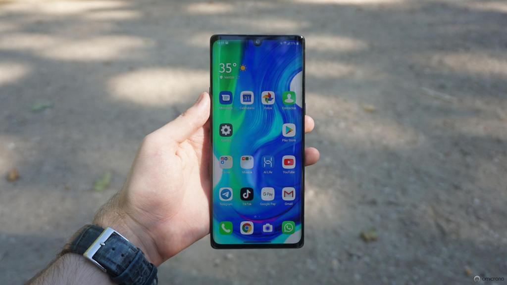 LG Velvet 5G.
