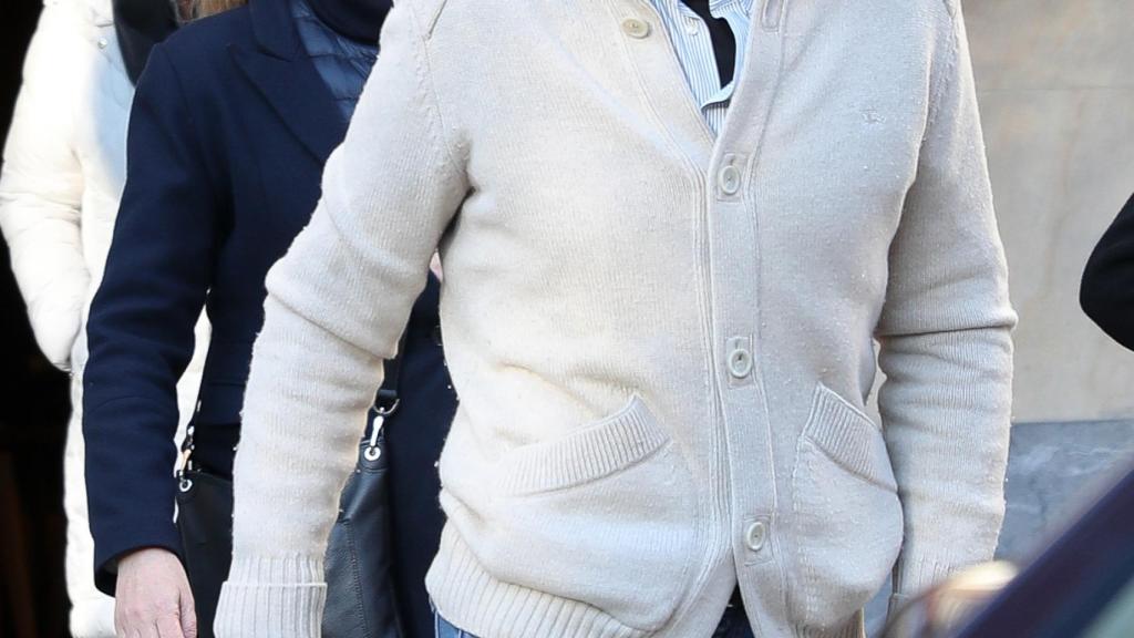 Iñaki Urdangarin junto a la infanta Cristina y su madre, Claire Liebaert, durante su última estancia en Vitoria.