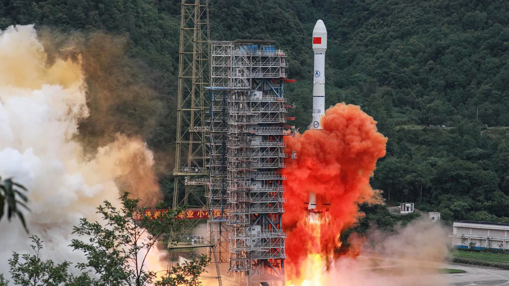 Lanzamiento del último satélite Beidou