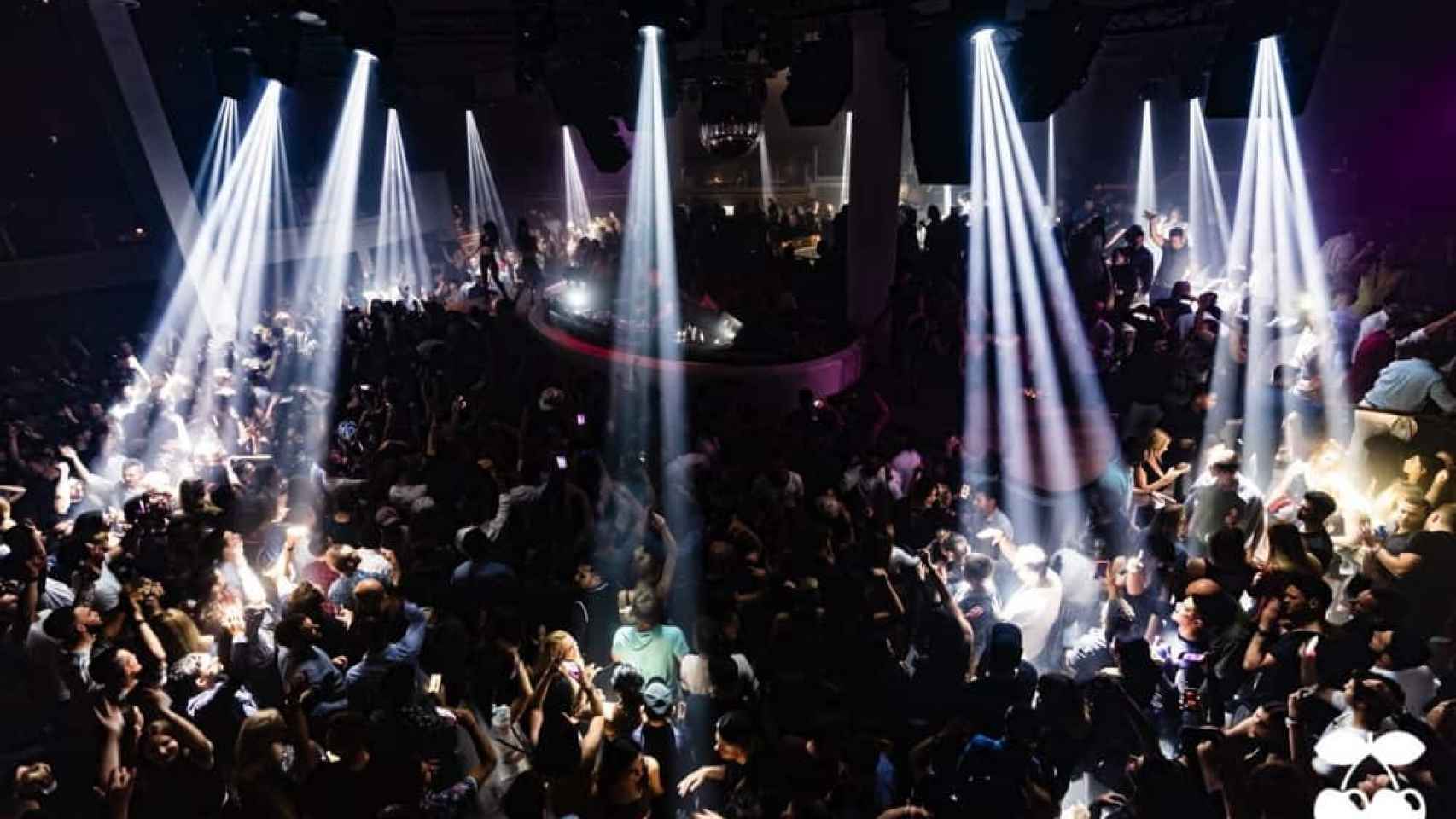 Imagen del interior de la discoteca Pacha una noche de fiesta.