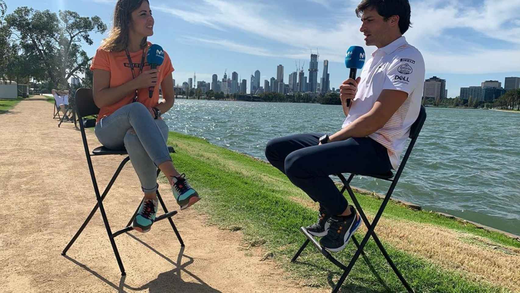 Noemi de Miguel, en una entrevista a Carlos Sainz durante el fallido GP de Australia 2020