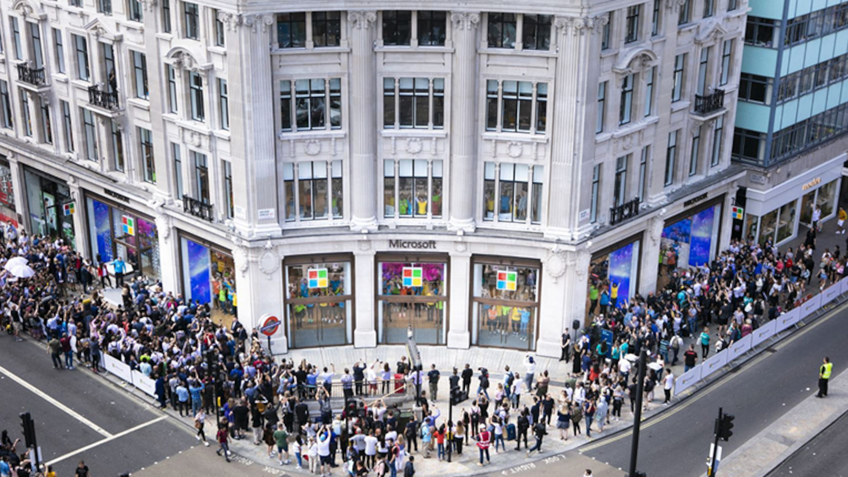 La tienda de Microsoft en Londres es una de las pocas que se salvarán