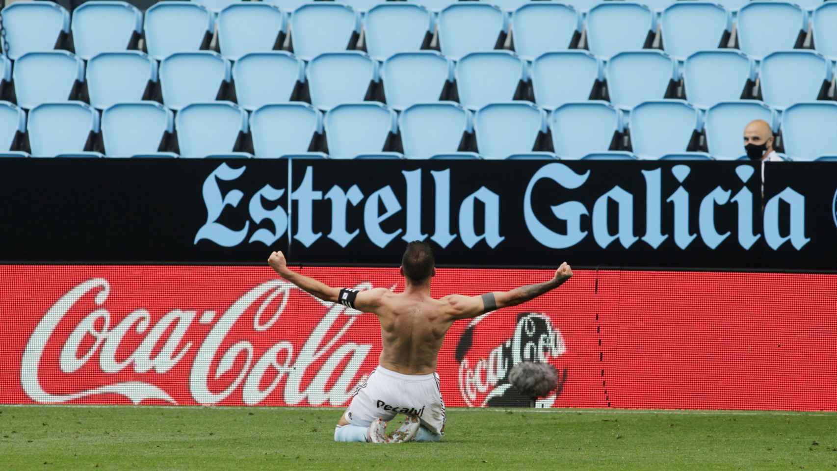 Iago Aspas celebra su gol contra el Barcelona