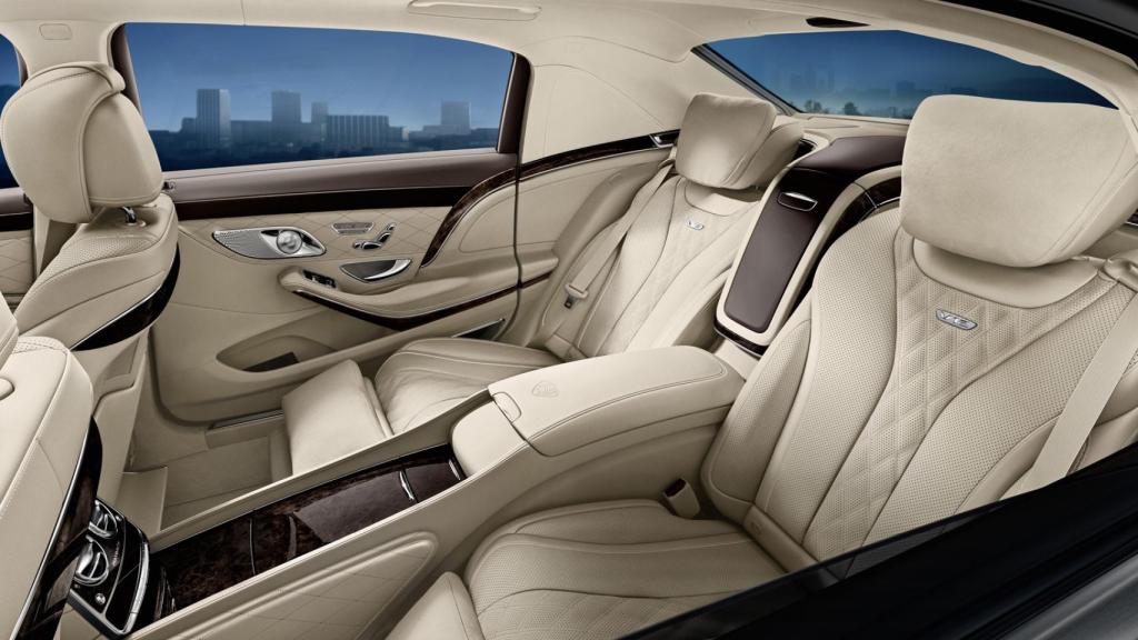 Imagen del interior de un Mercedes Clase S blindado.