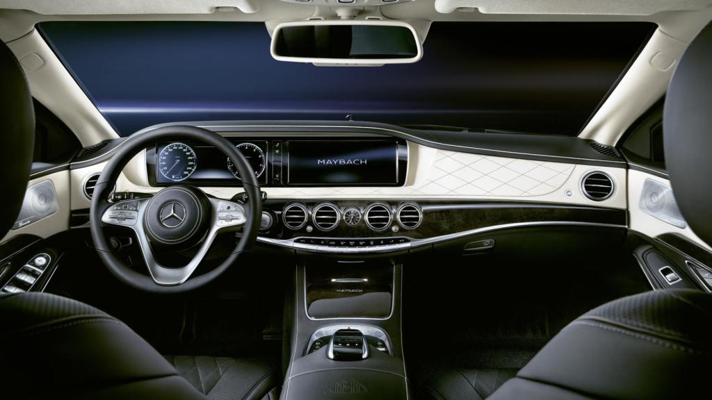 Cuadro de instrumentos del Mercedes Clase S blindado.