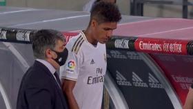 Varane se retira conmocionado tras un golpe