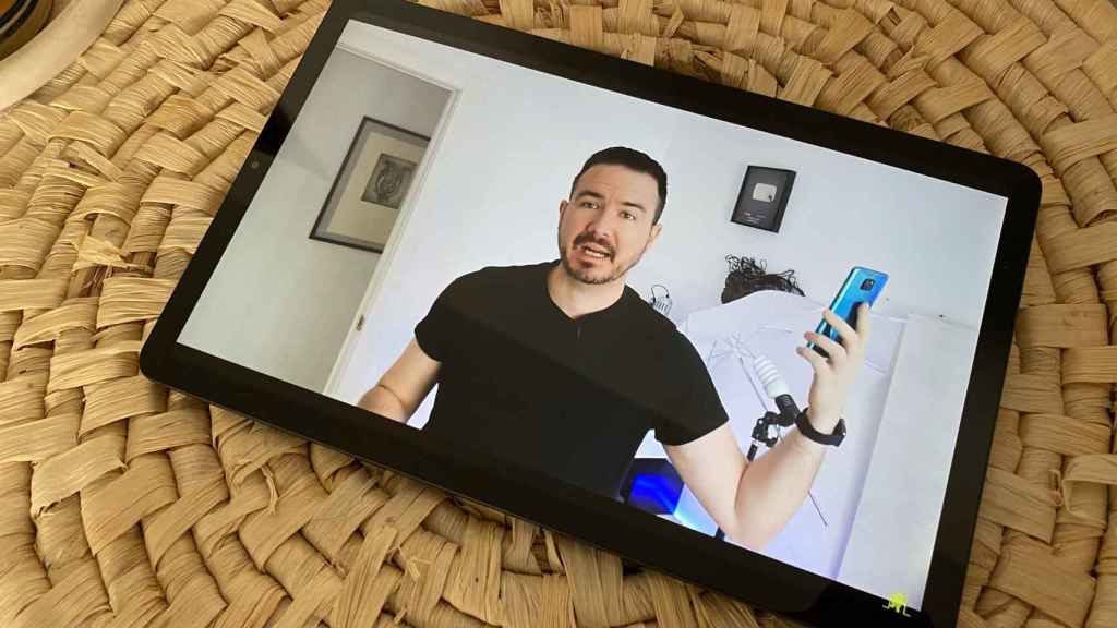 La pantalla de la Galaxy Tab S6 Lite destaca especialmente al ver contenido
