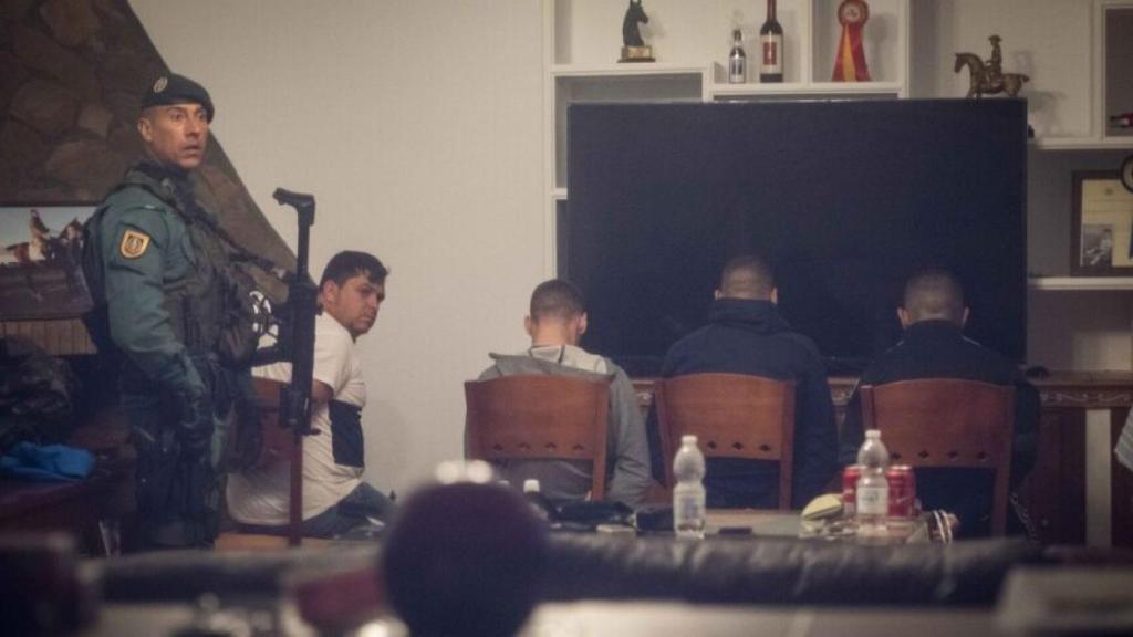 Cuatro detenidos por la Guardia Civil en marzo de 2020 en un chalet de Trebujena (Cádiz).