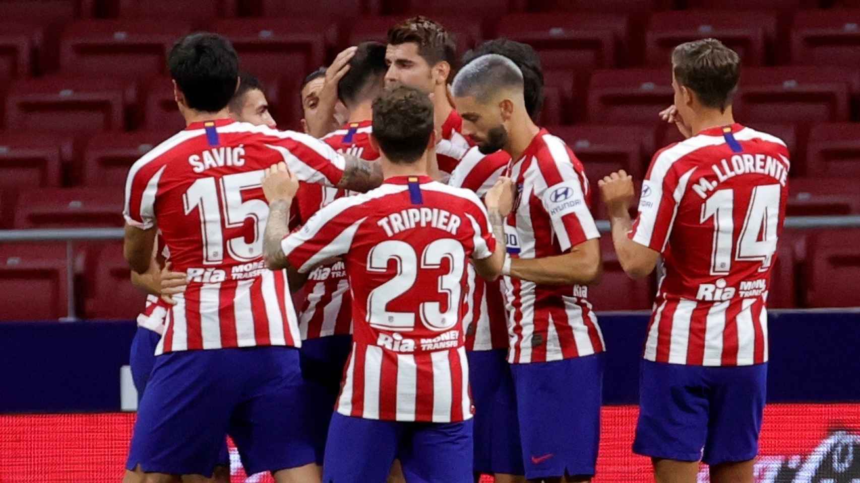 Los jugadores del Atlético de Madrid celebran uno de los goles de Álvaro Morata ante el Mallorca