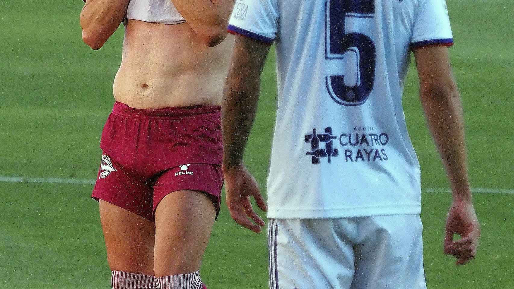 Lucas Pérez se lamenta durante el Valladolid - Alavés