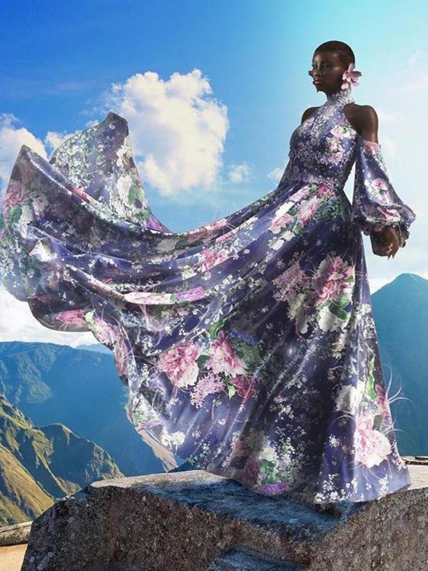 Modelo en lo alto de Machu Picchu.