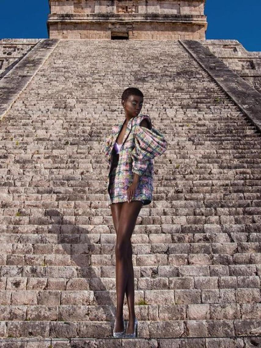 Modelo en Chichén Itzá.