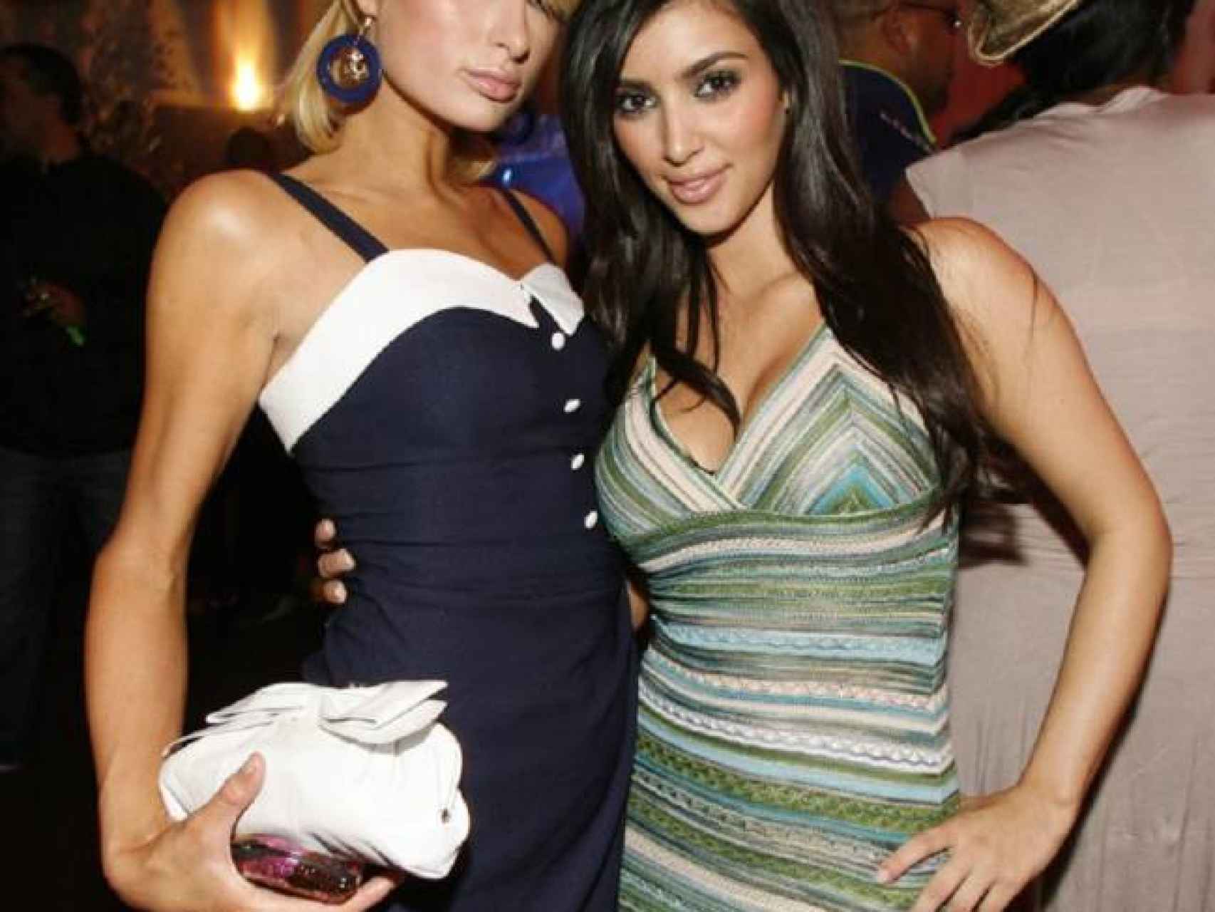 Kim Kardashian junto a su gran amiga Paris Hilton.