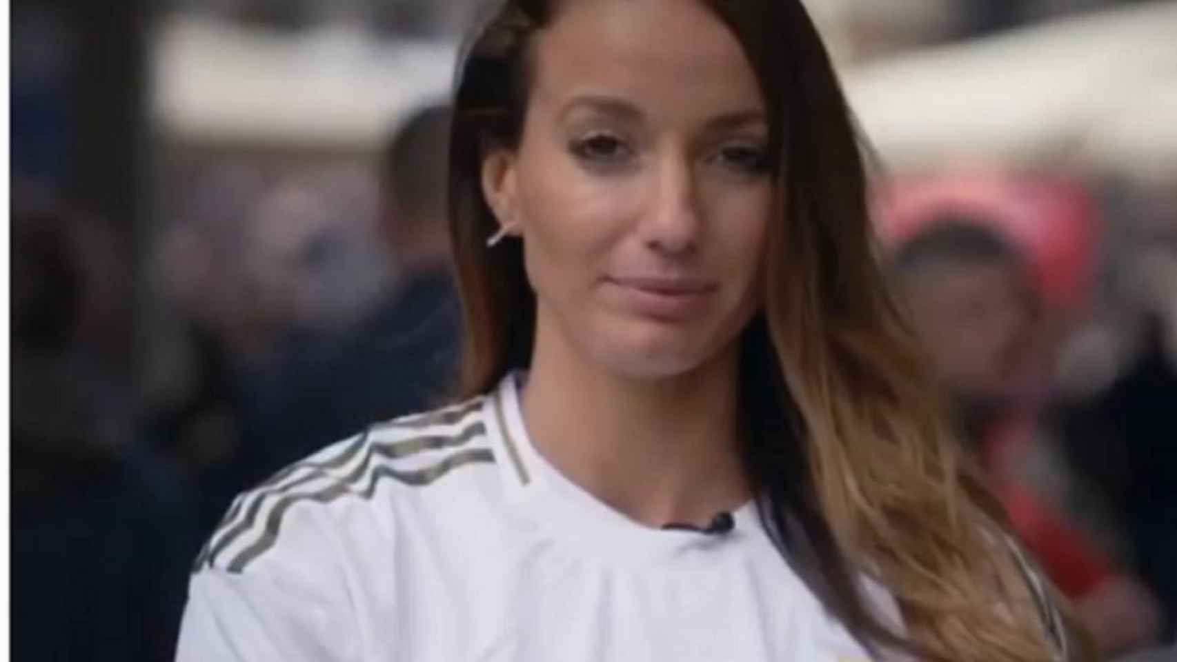 Kosovare Asllani, con la camiseta del Real Madrid