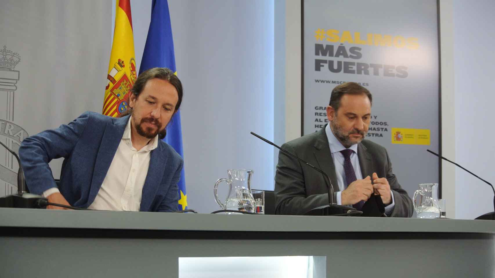 Pablo Iglesias y José Luis Ábalos, en una rueda de prensa posterior al Consejo de Ministros.