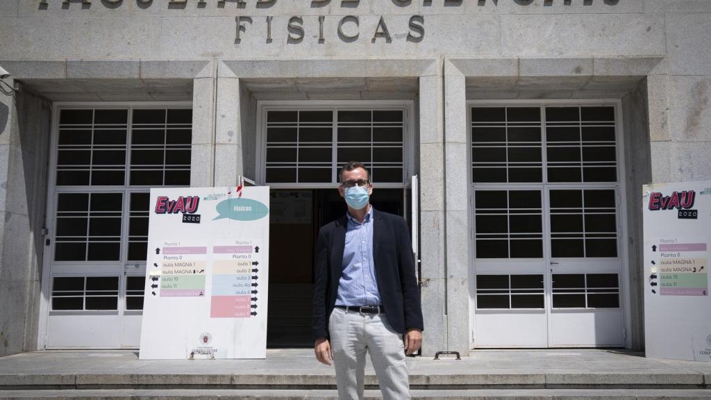 Ángel Gómez, decano de la Facultad de Física de la UCM.