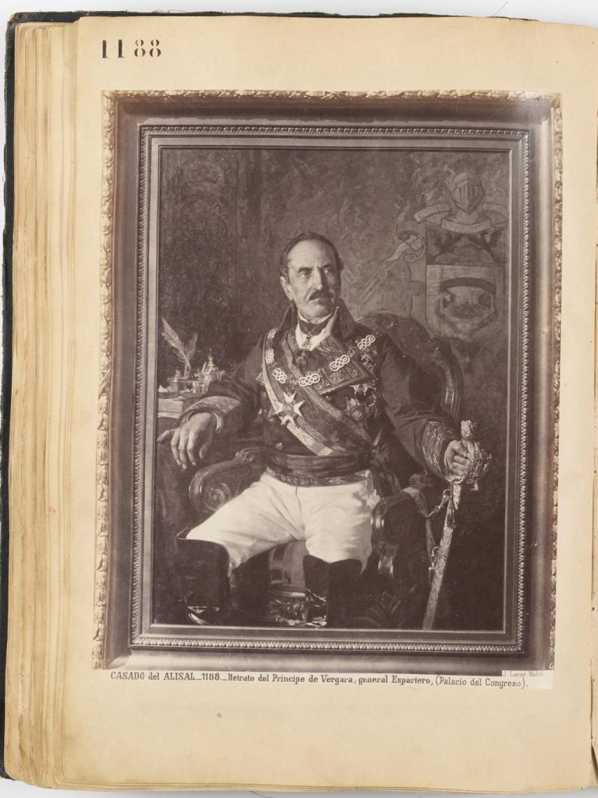 Retrato del general Espartero, fotografiado por Jean Laurent.