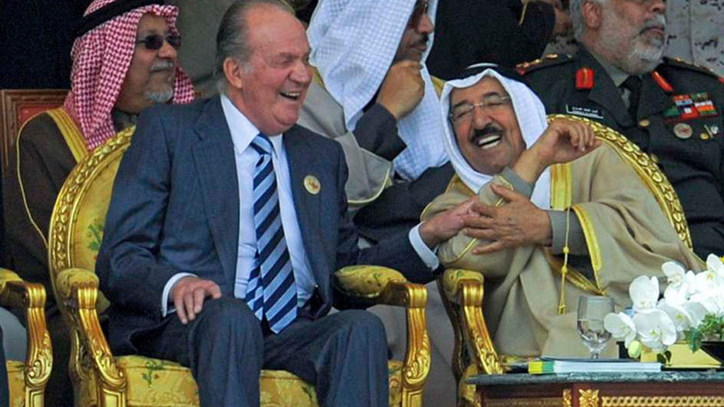 Juan Carlos I y el rey saudí Abdalá bin Abdulaziz en una imagen de archivo.