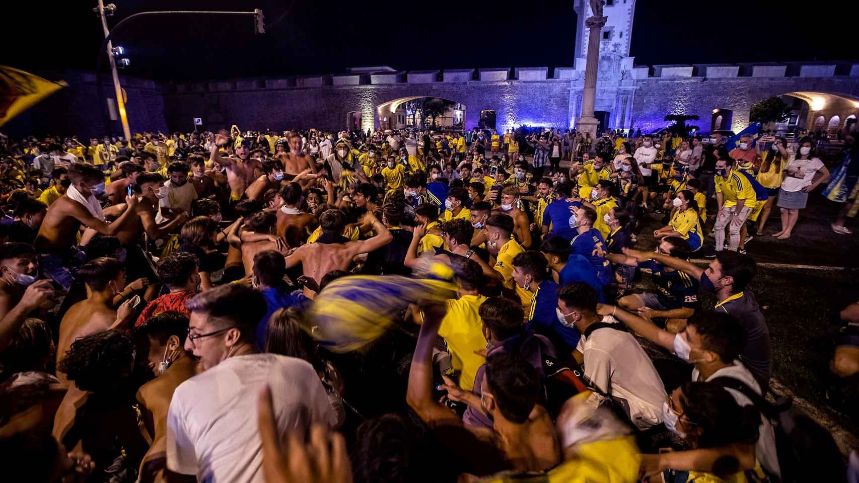 Celebración de aficionados del Cádiz