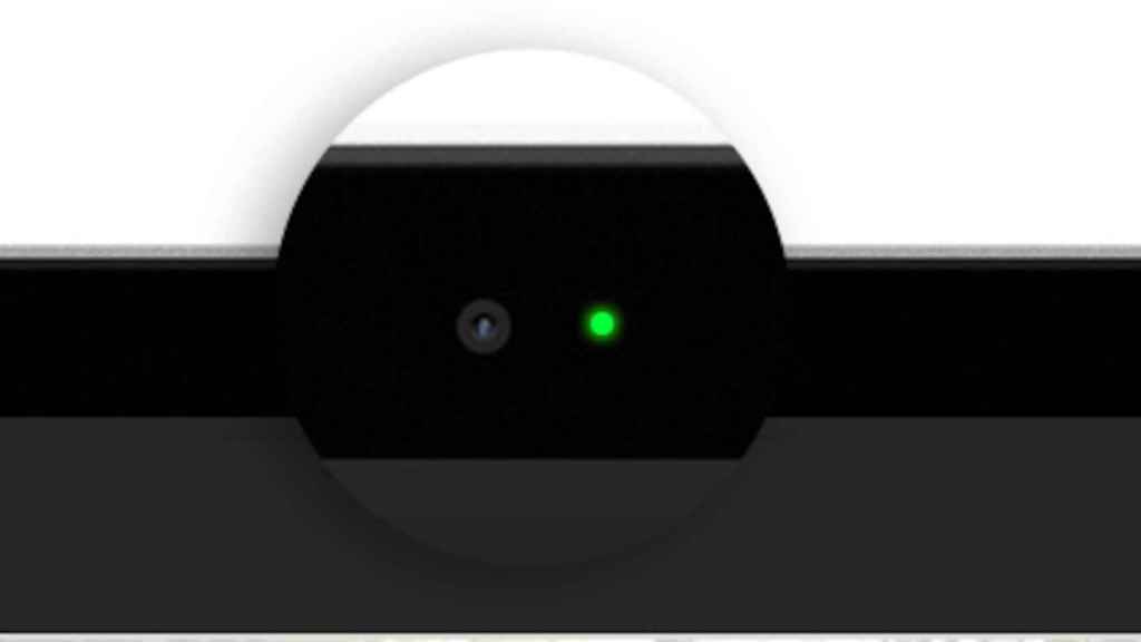 La webcam de los MacBook tiene un indicador que avisa cuando se activa